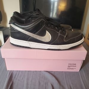 COPY - Nike SB Dunks "Diamond Supply"